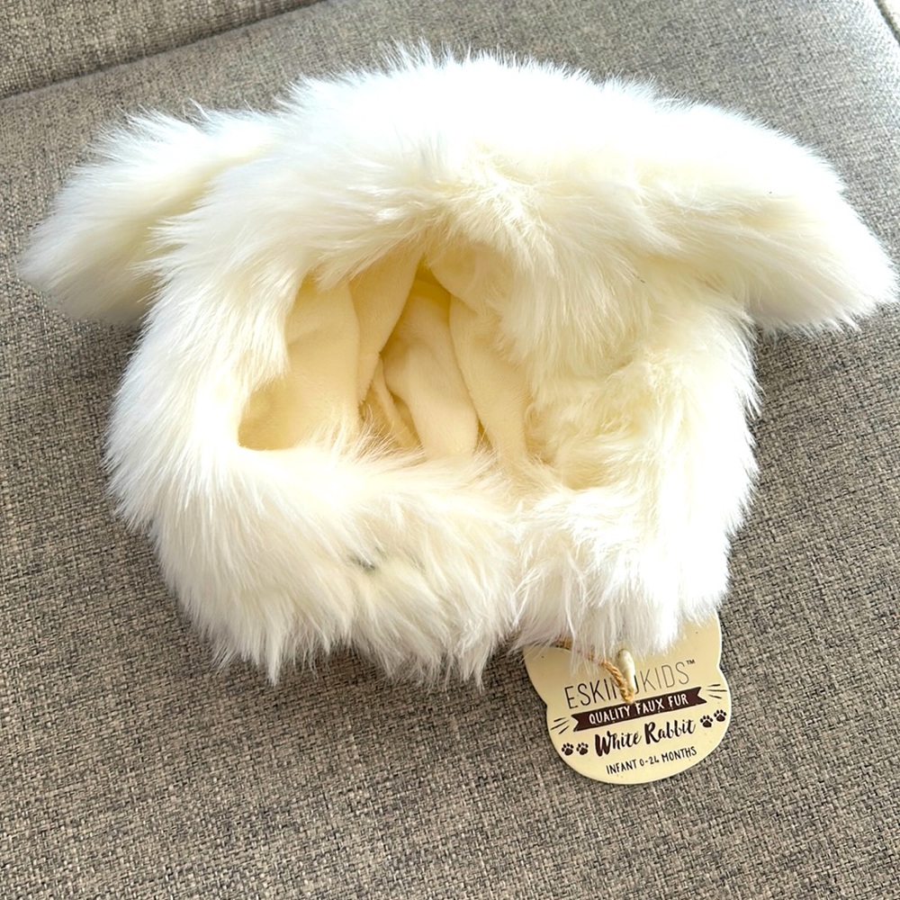Eskimo kids hat size 0-24 months